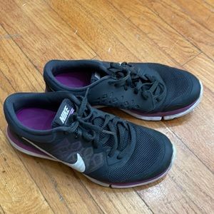 NIKE Women's Flex 2015 Running Shoes Size 8 Black/White/Purple